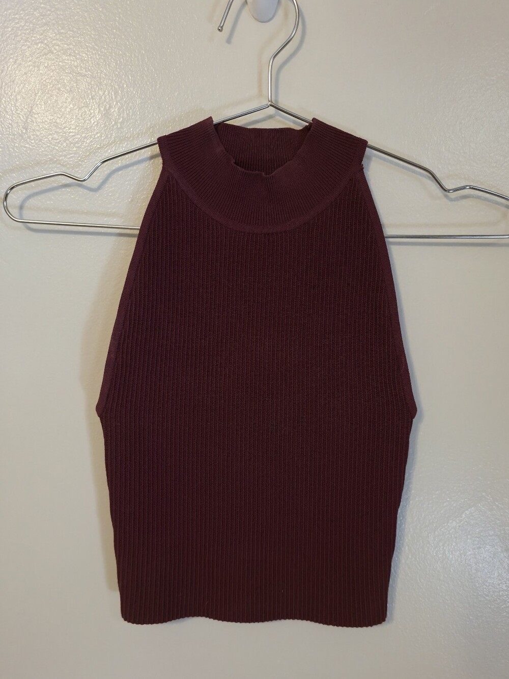 Aritzia Babaton Sculpt Knit Tank Top Maroon - 2XS